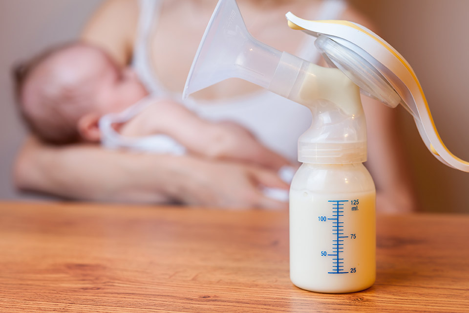 Pumping, Dumping, Freezing Breast Milk, & Bottle Feeding - The Workout Mama