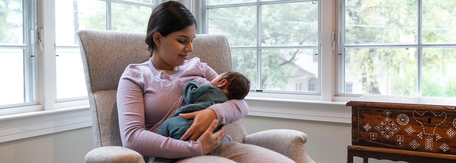 It’s important that your baby is positioned right, so that she can get all the milk she needs.